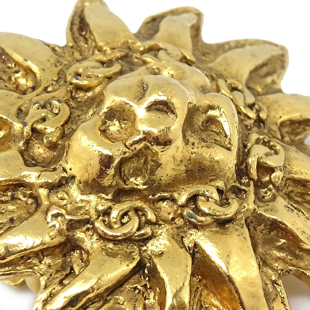 Chanel 1986-1994 Lion Earrings Clip-On Gold 2494