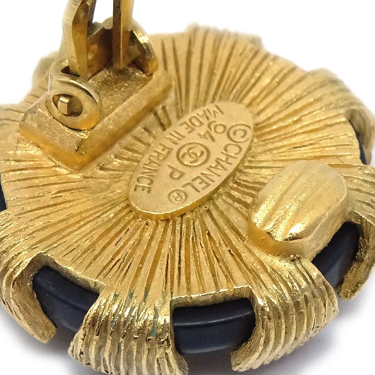 CHANEL 1994 Black & Gold Earrings Clip-On 81913