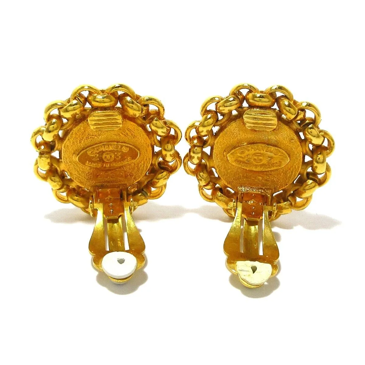 Chanel - Gold Cream Hardware Fake