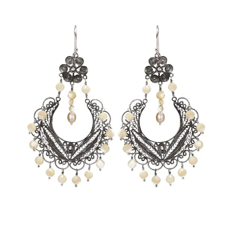 Frida chandelier earrings - cream Mother of Pearl
