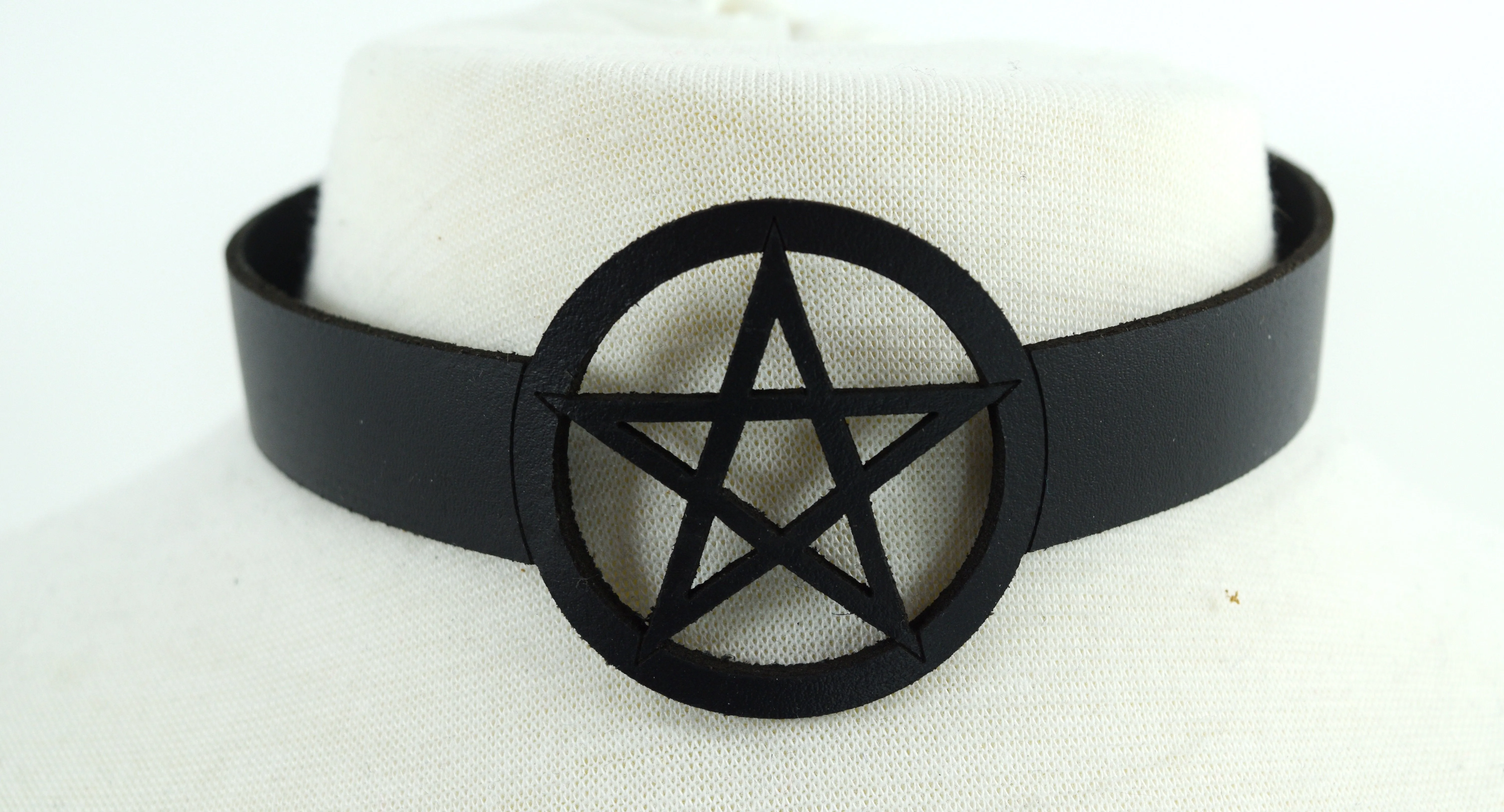 Gothic Witch Wicca Black Leather Pentagram Laser Cut Choker Necklace