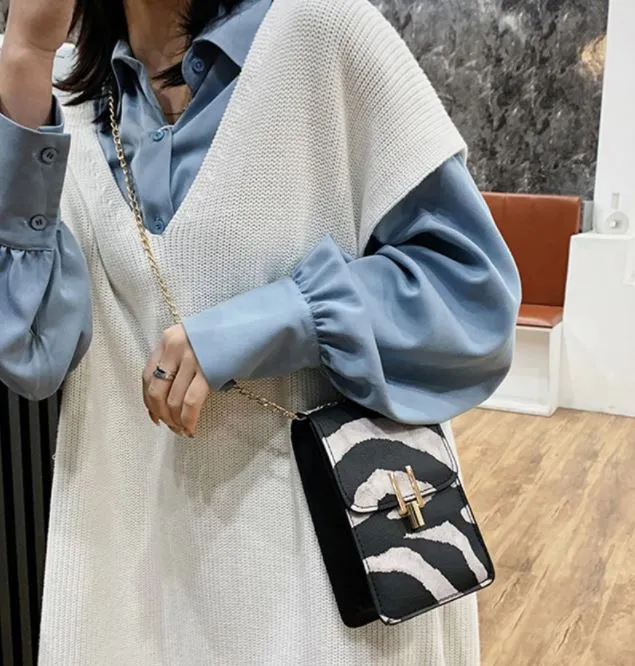 PB96 Zebra Print Messenger Shoulder Bag